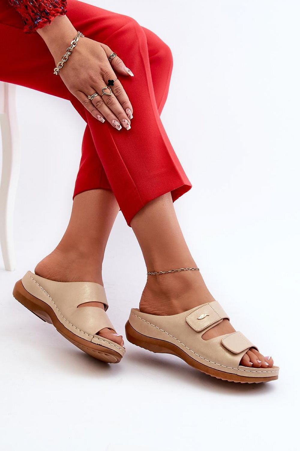 Flip-flops model 197249