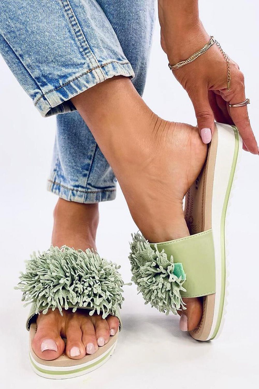 Flip-flops model 197385