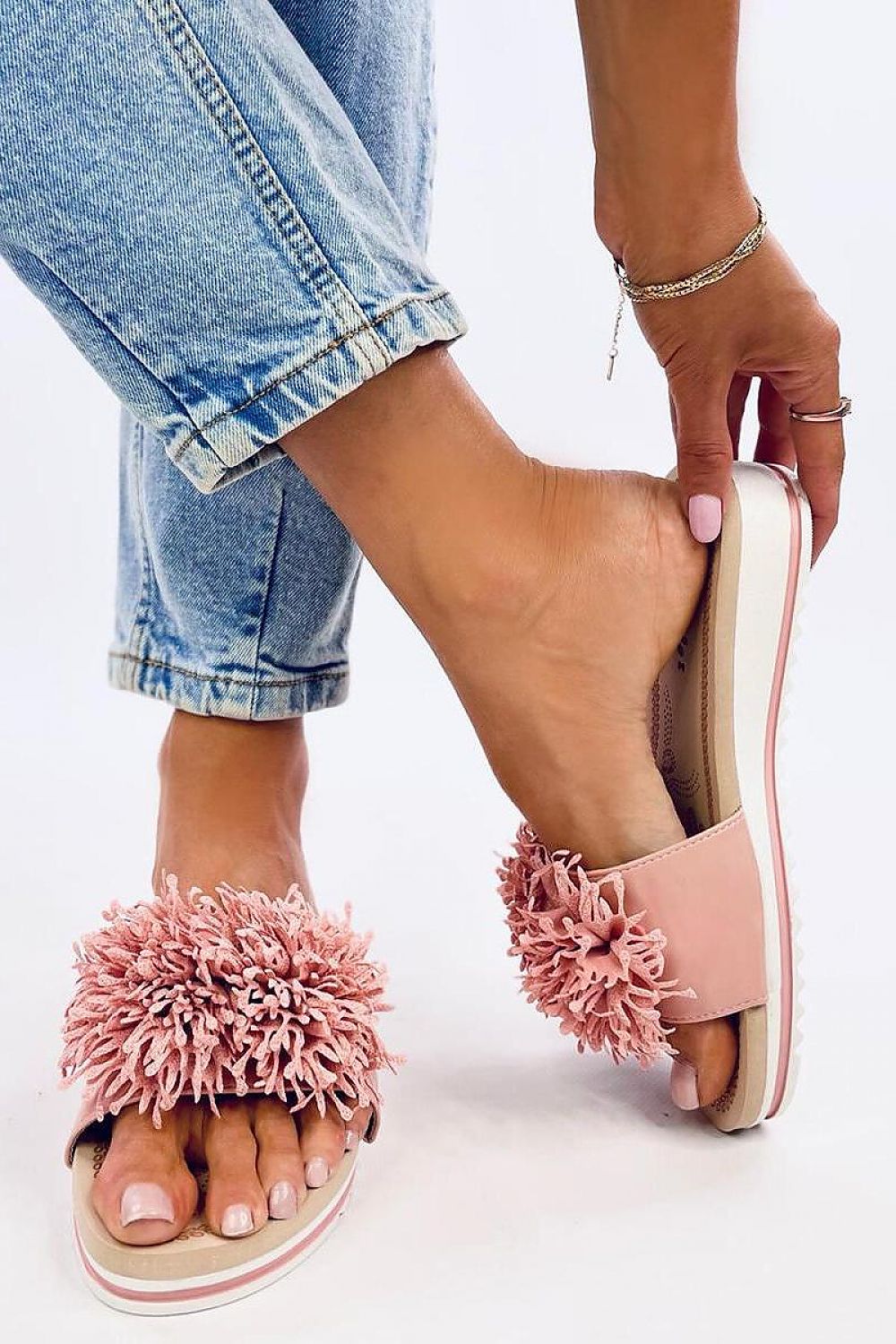 Flip-flops model 197386