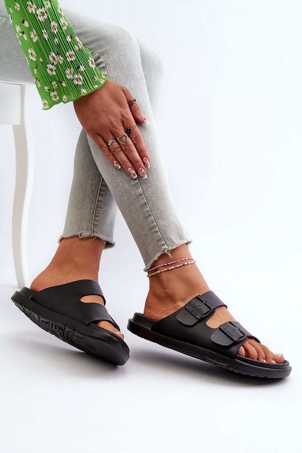 Flip-flops model 197417