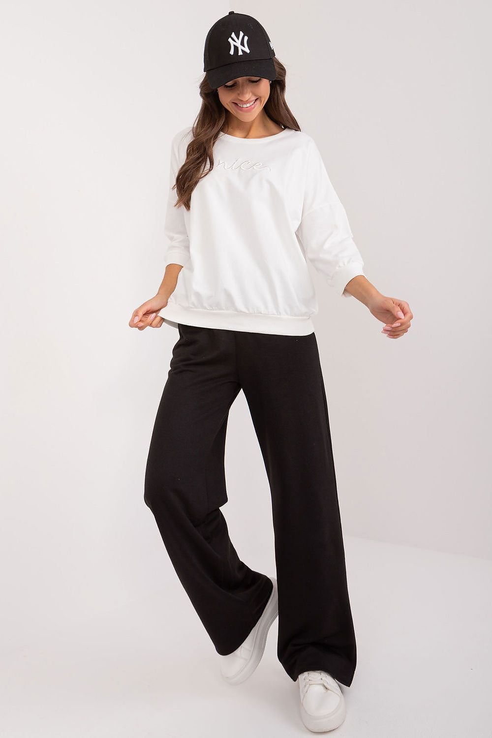 Sweatshirt model 197448