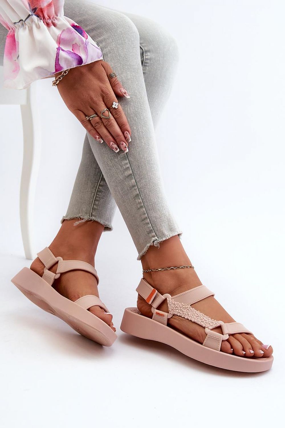 Sandals model 197576