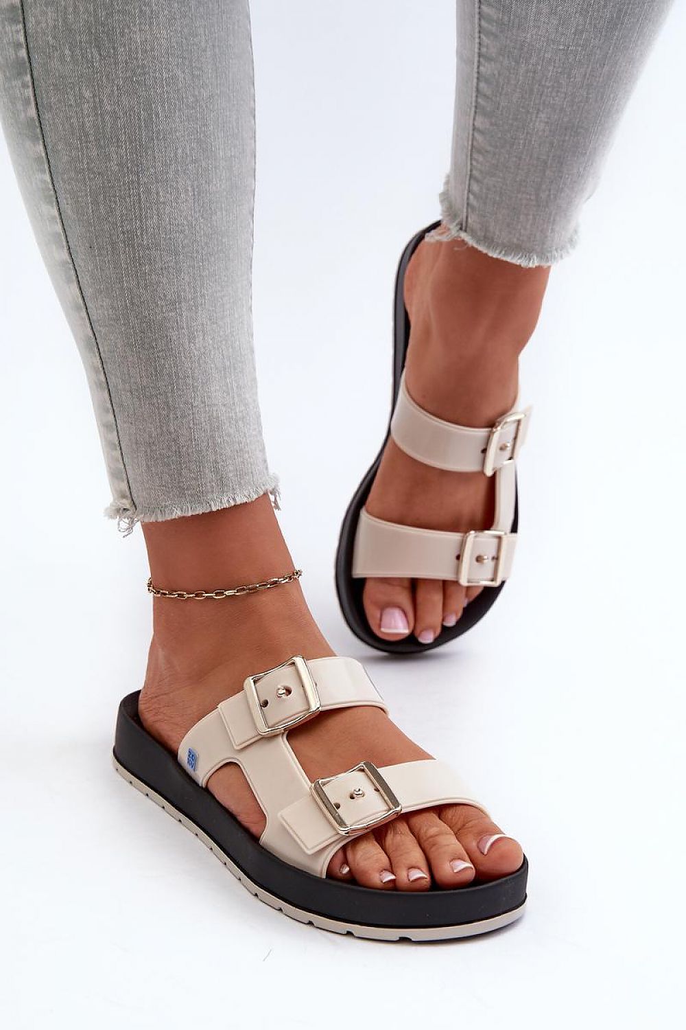 Flip-flops model 197654