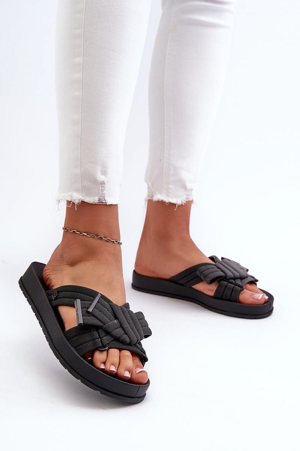Flip-flops model 197655