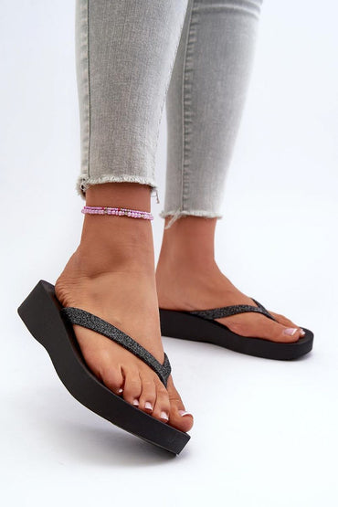 Japanese flip-flops model 198035