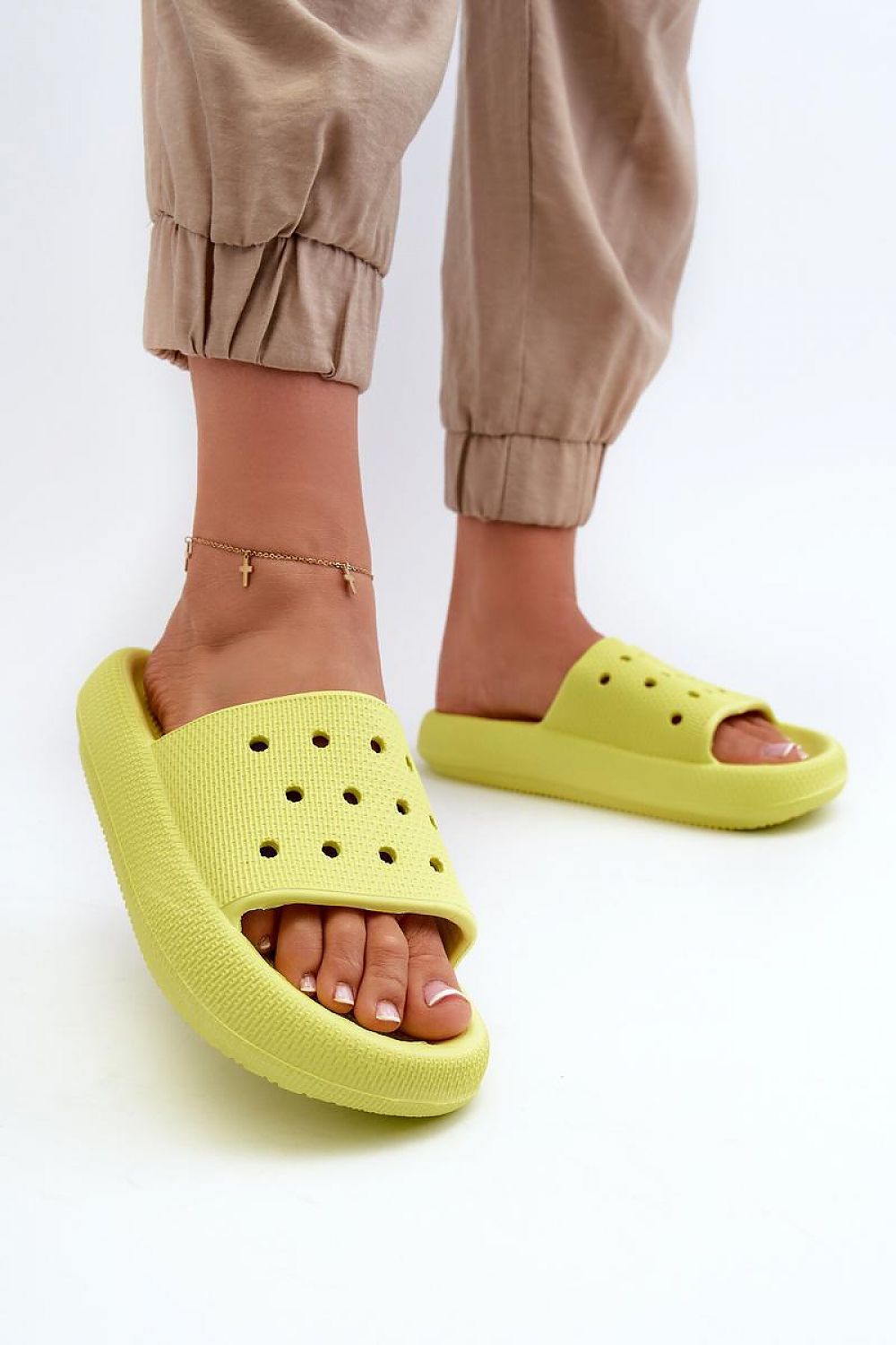 Flip-flops model 198176