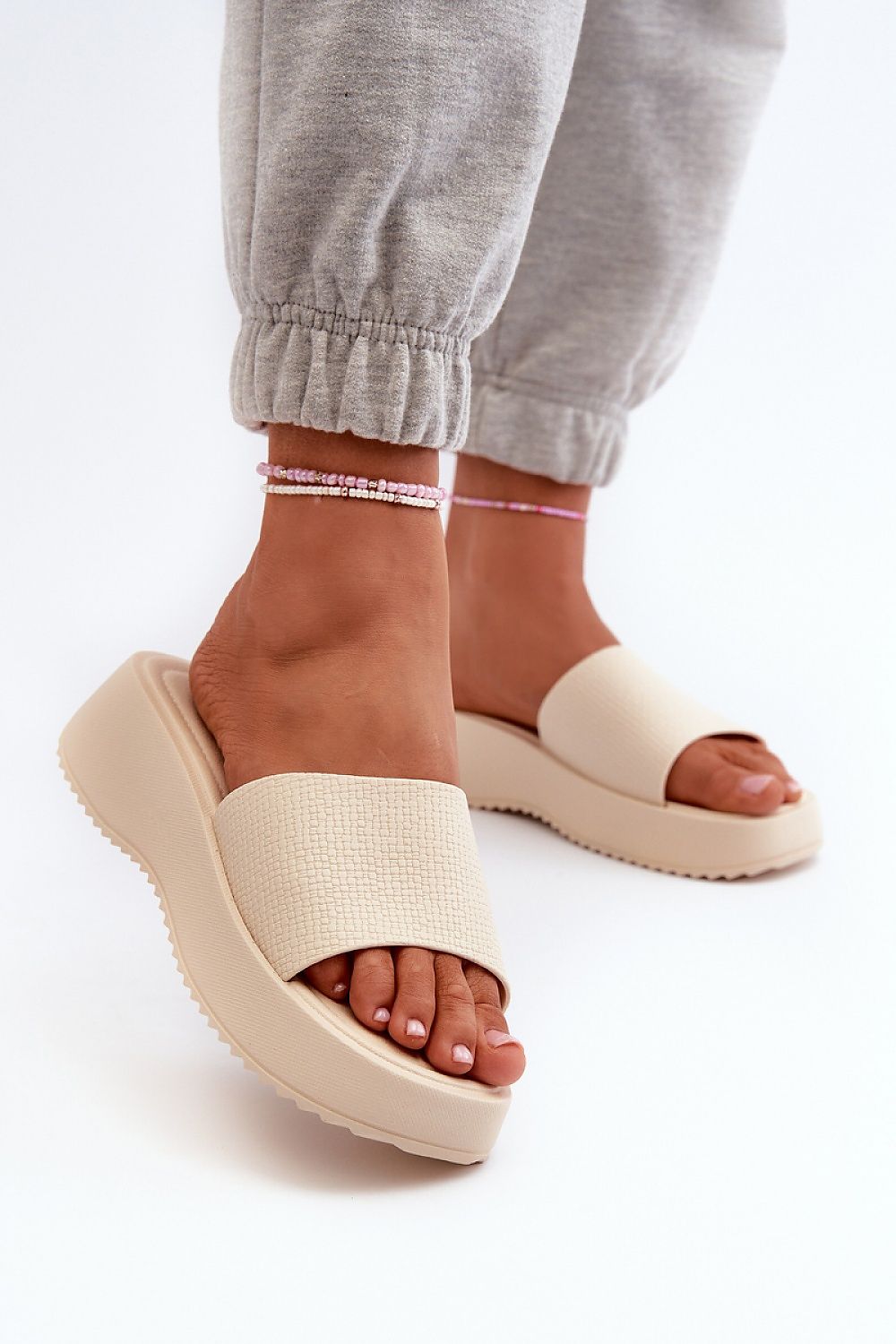 Flip-flops model 198444