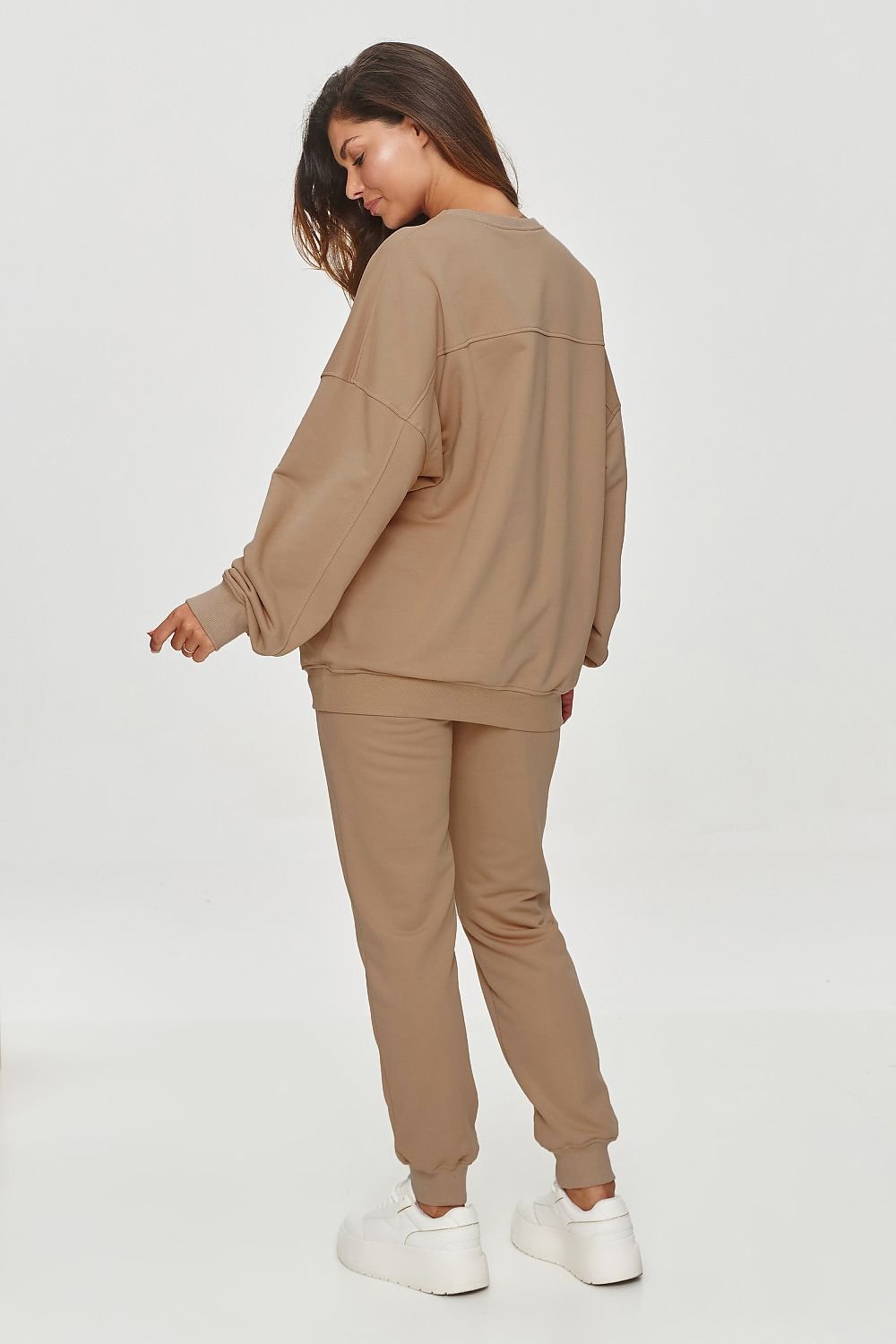Sweatshirt model 200129