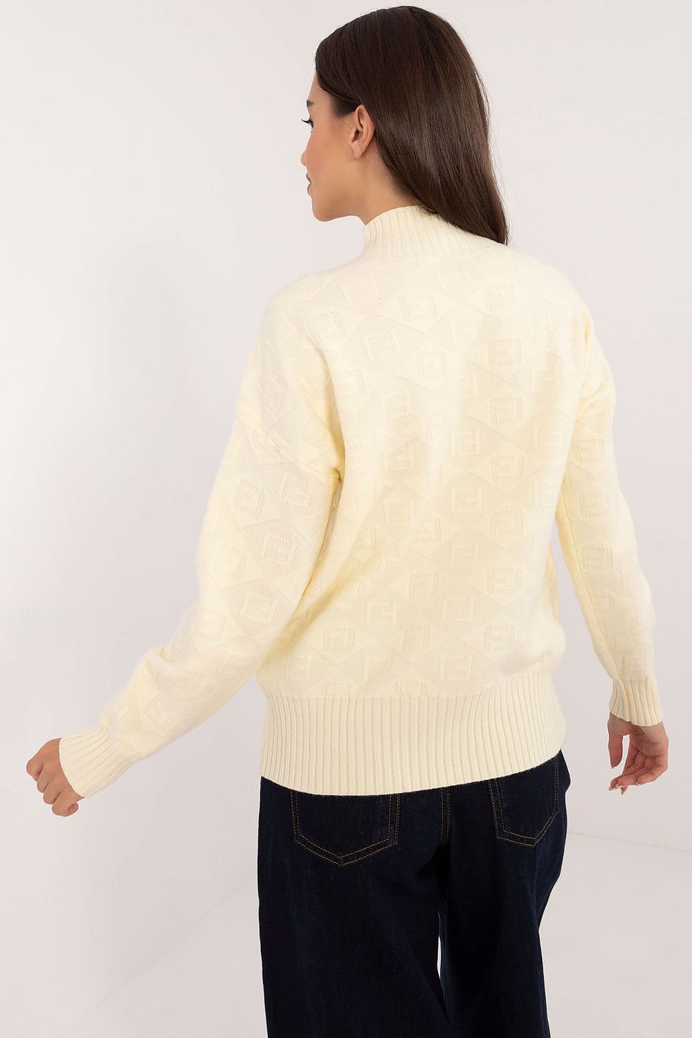 Jumper model 200527