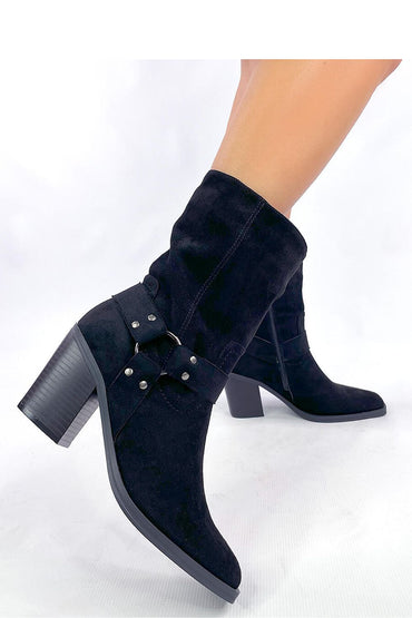 Heel boots model 200625