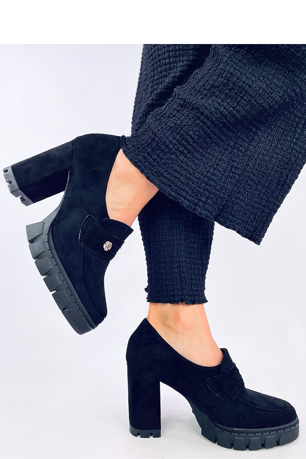 Platform pumps model 200682