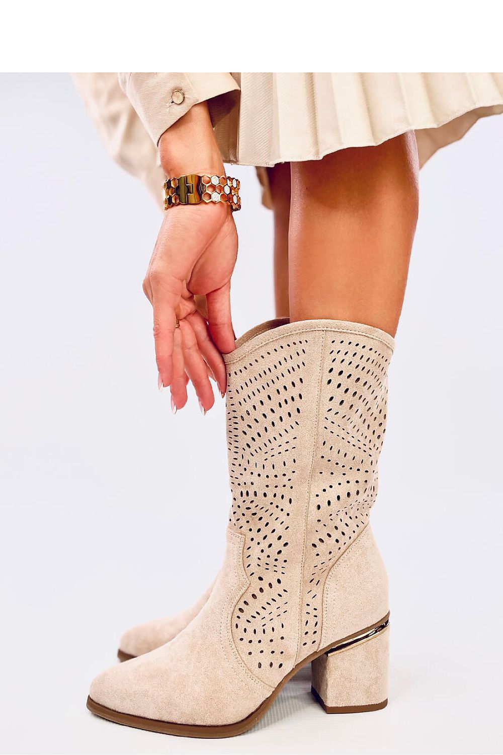 Open-work Boots model 200733 Inello - Lojahub