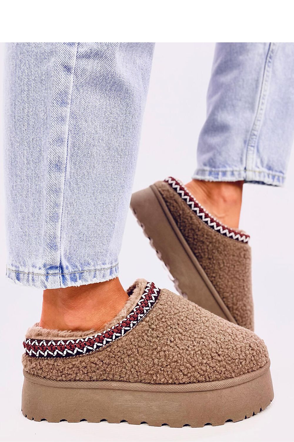 Slippers model 200757