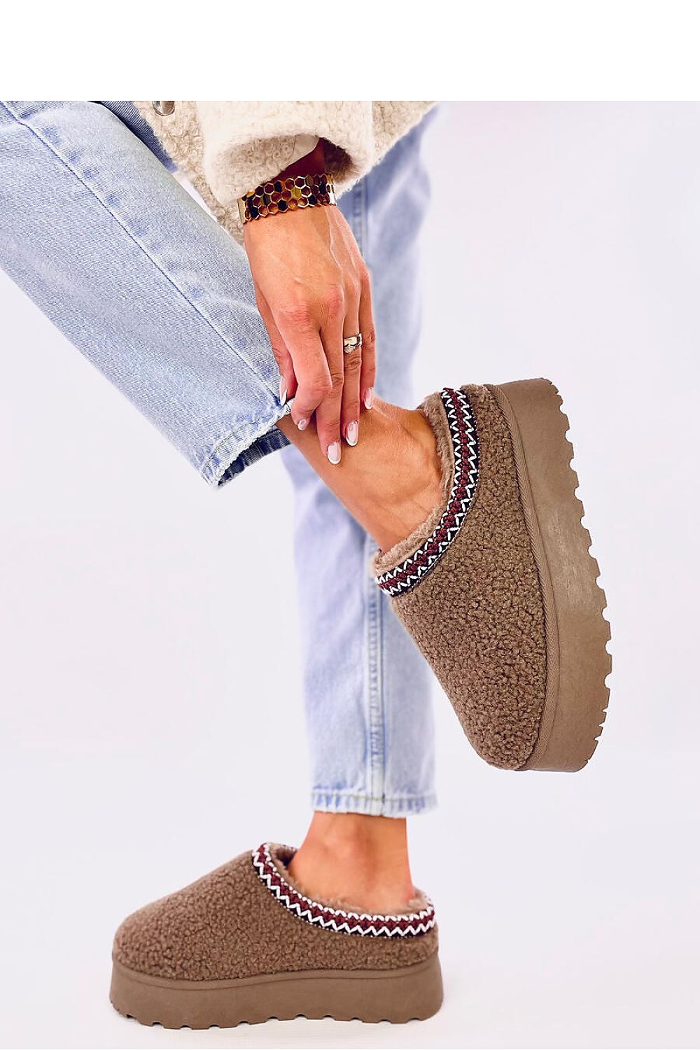 Slippers model 200757