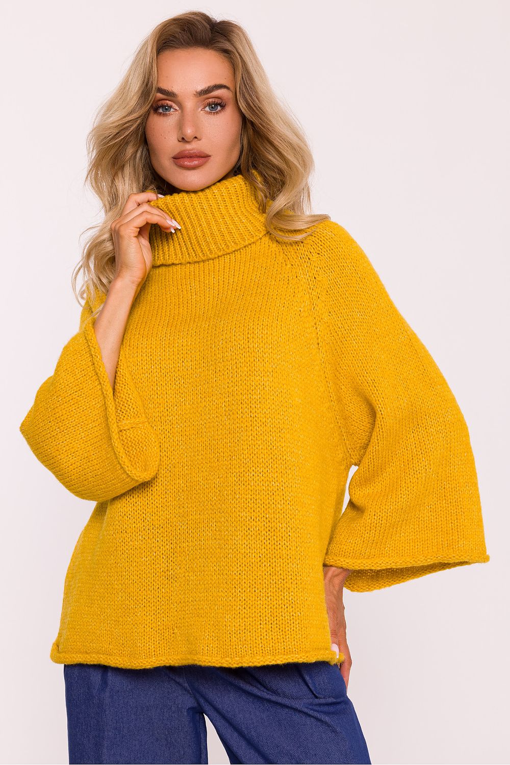 Turtleneck model 200914