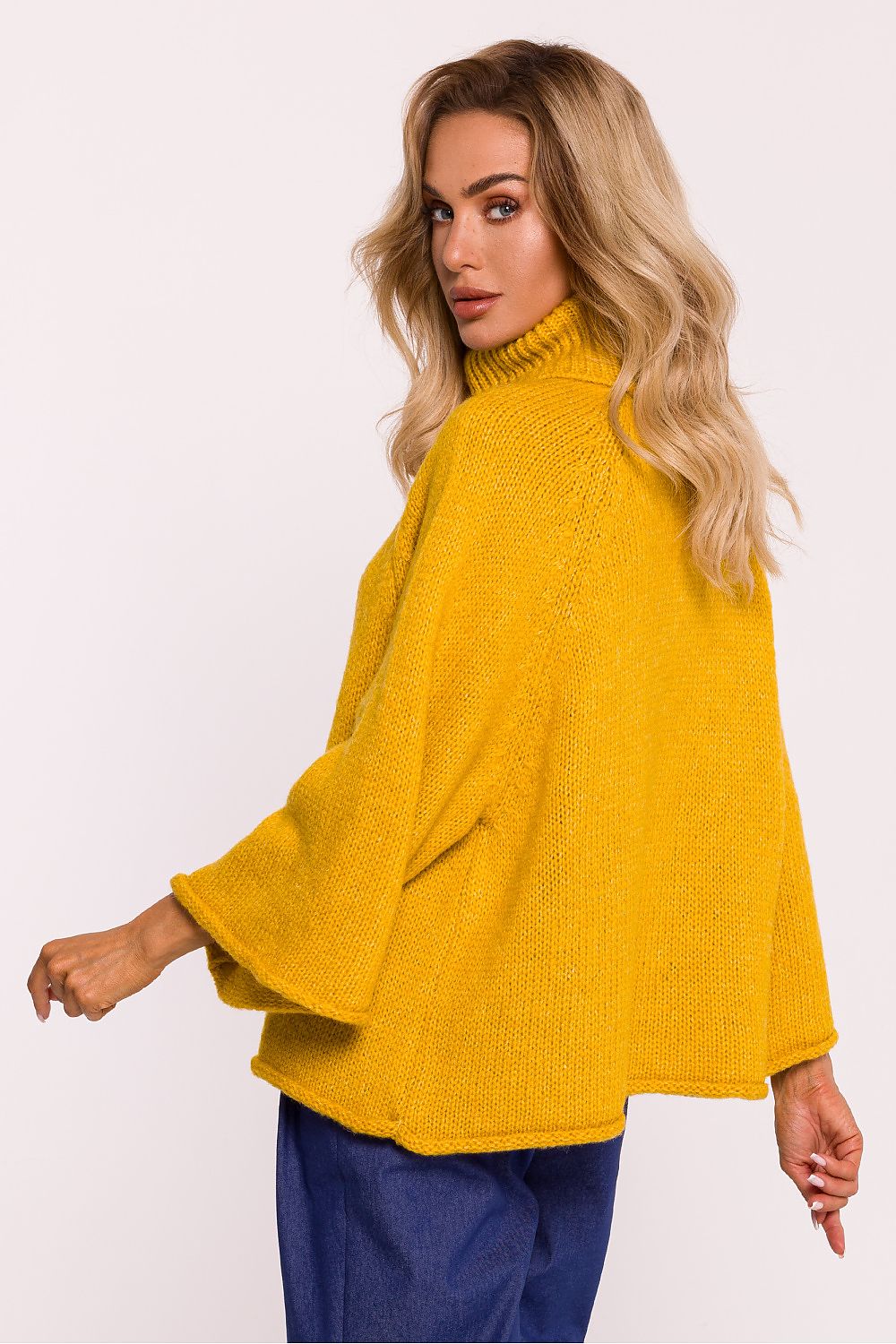 Turtleneck model 200914