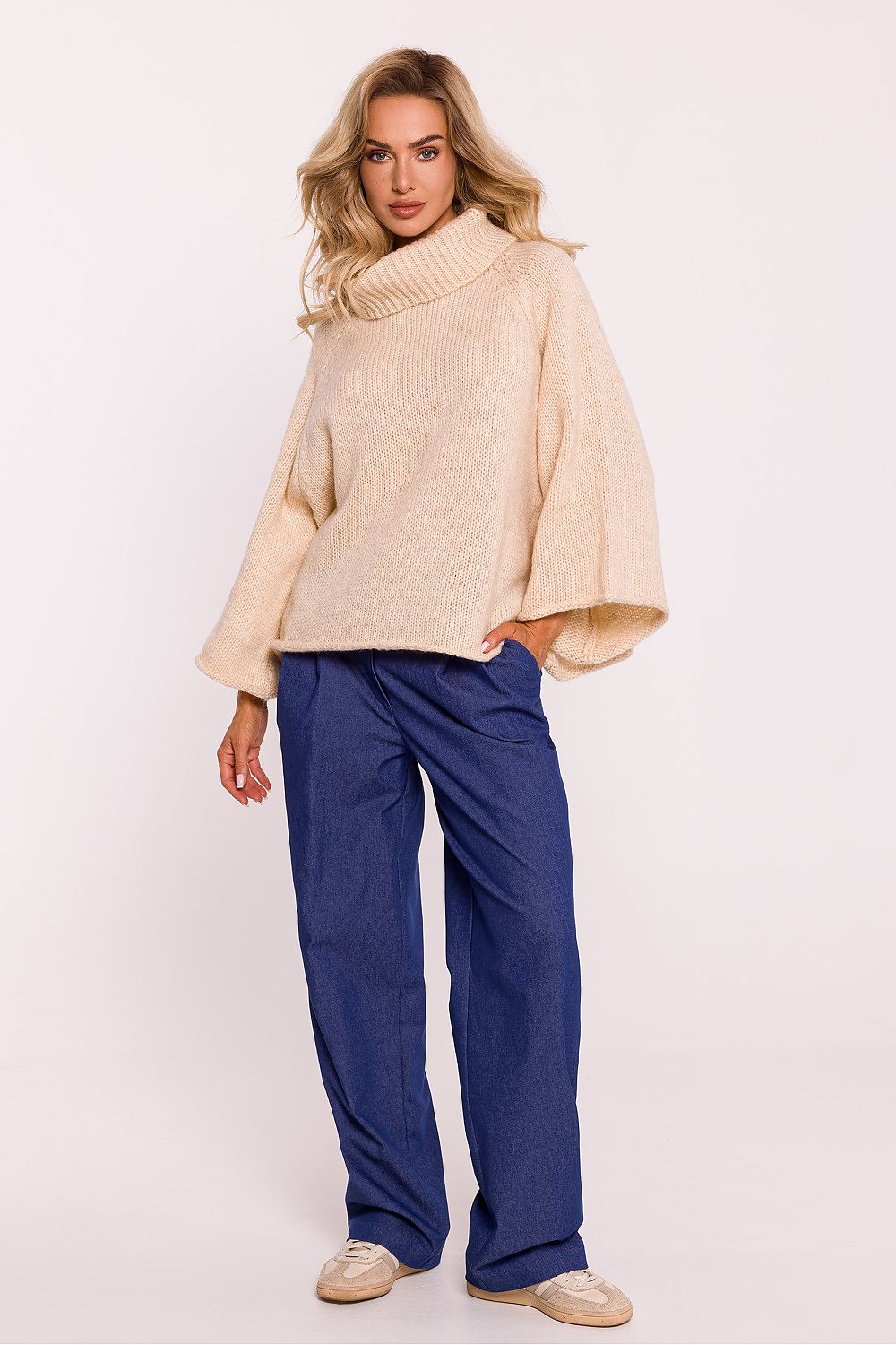 Turtleneck model 200915