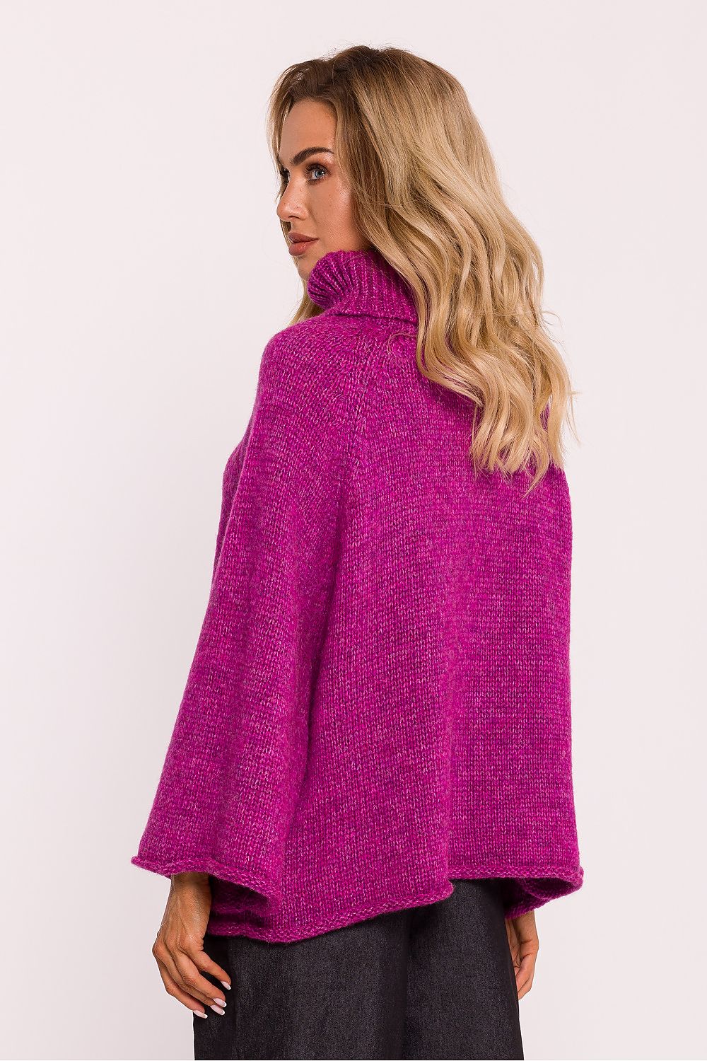 Turtleneck model 200916