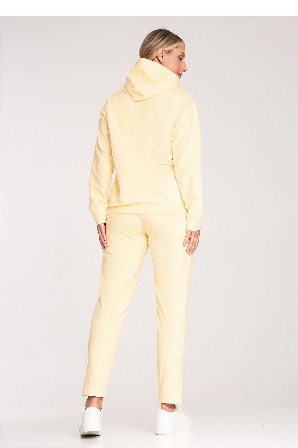 Sweatshirt model 201484