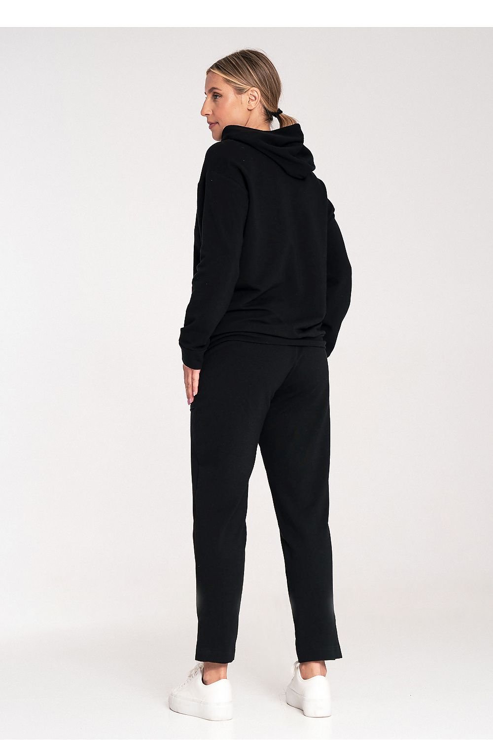 Sweatshirt model 201490