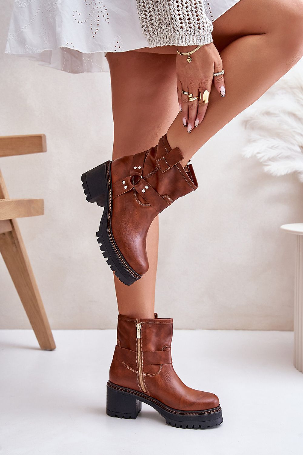 Heel boots model 201543