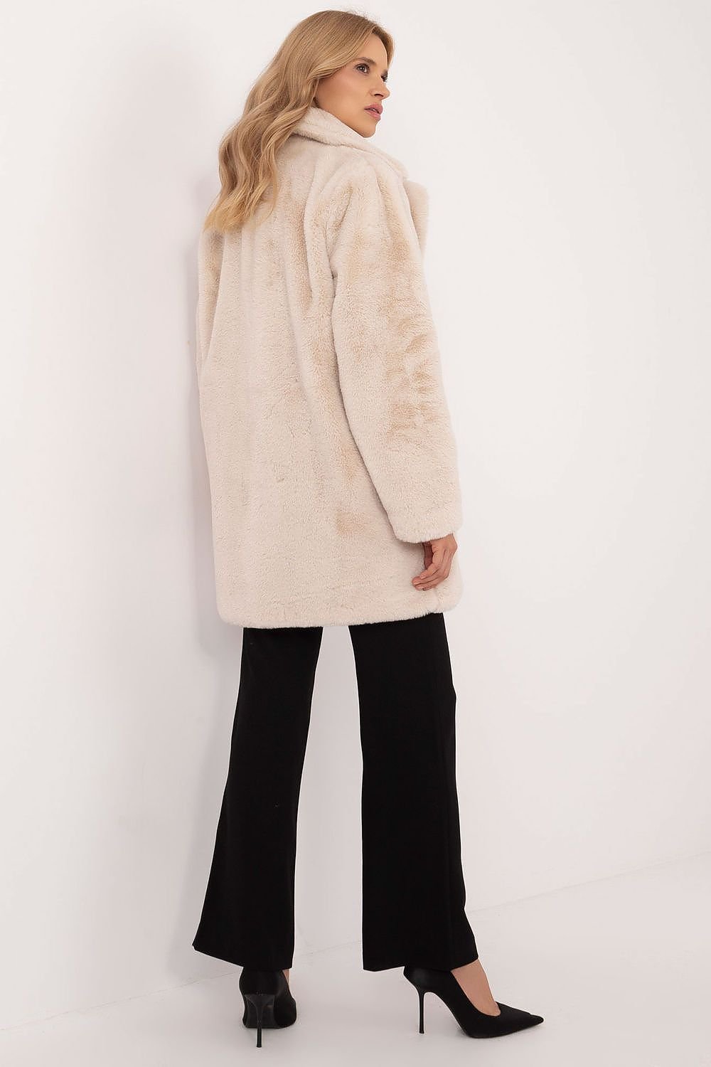 Coat model 202274