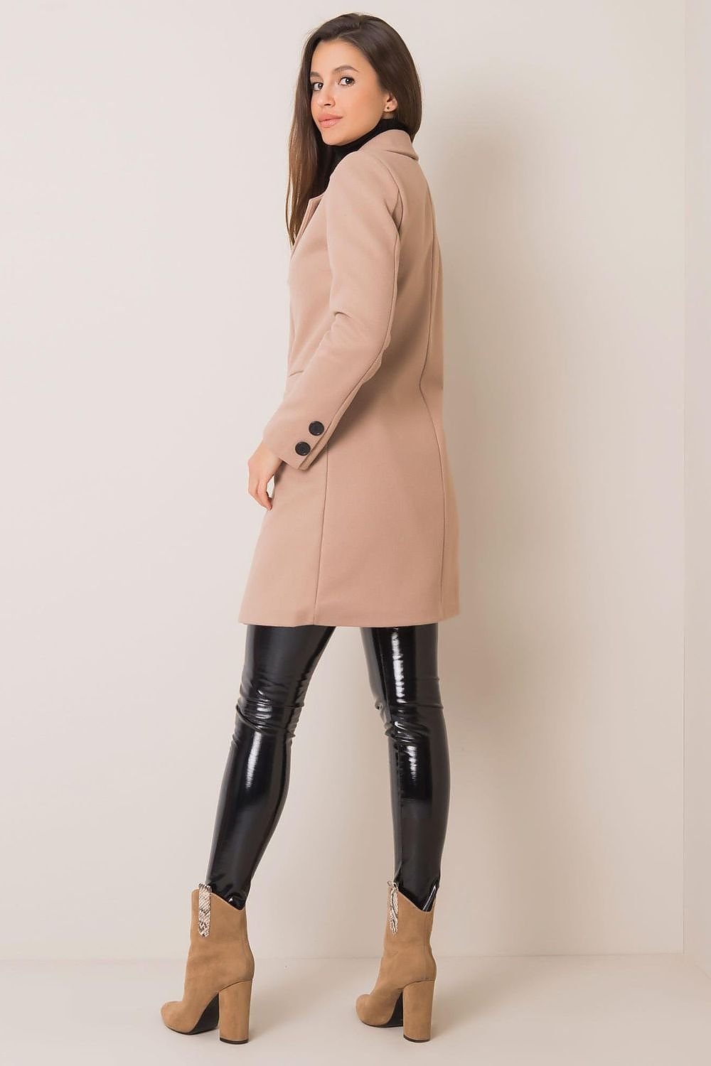 Coat model 202315