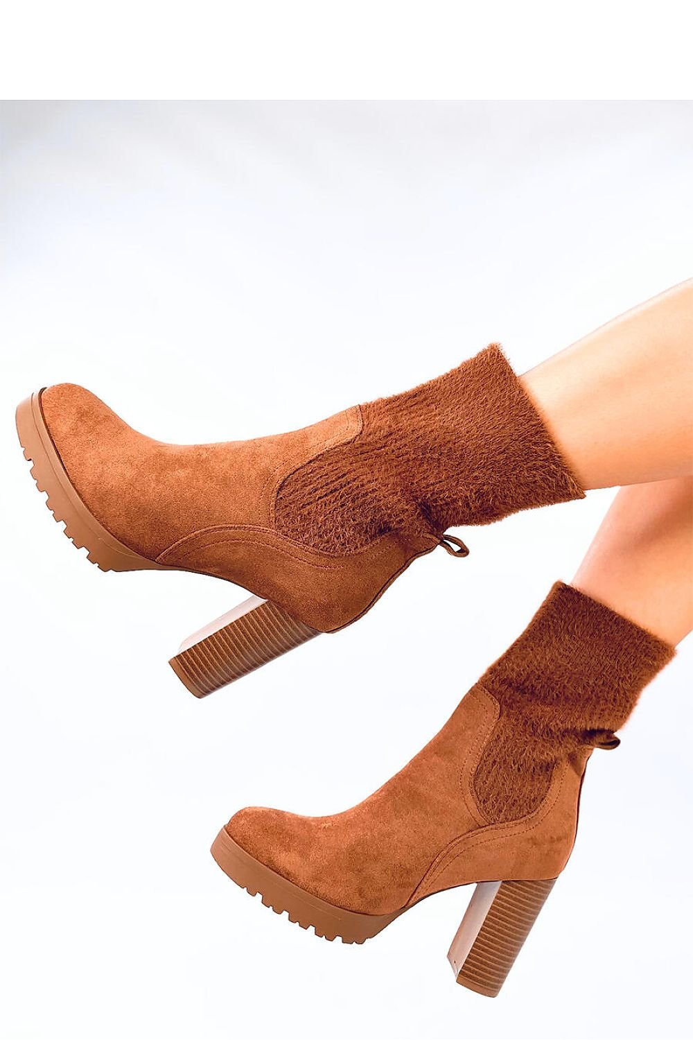 Heel boots model 202351