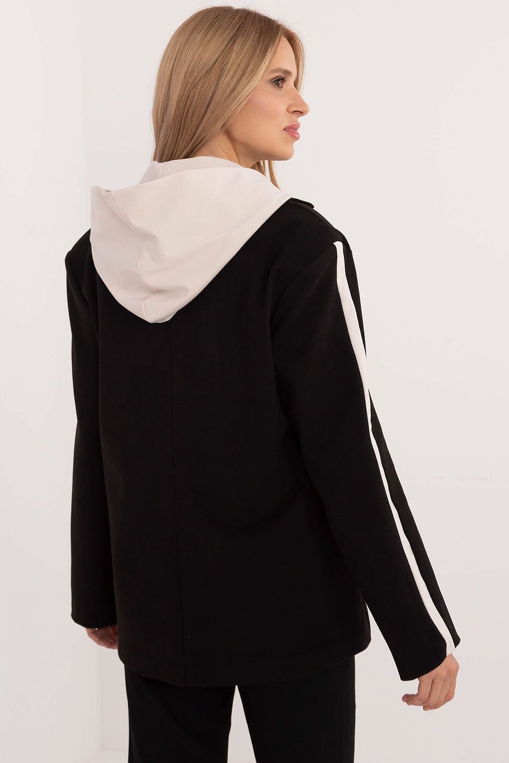Jacket model 202406