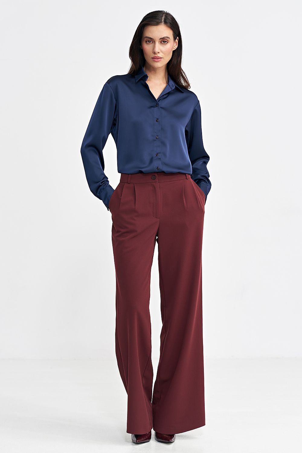 Trousers model 202475