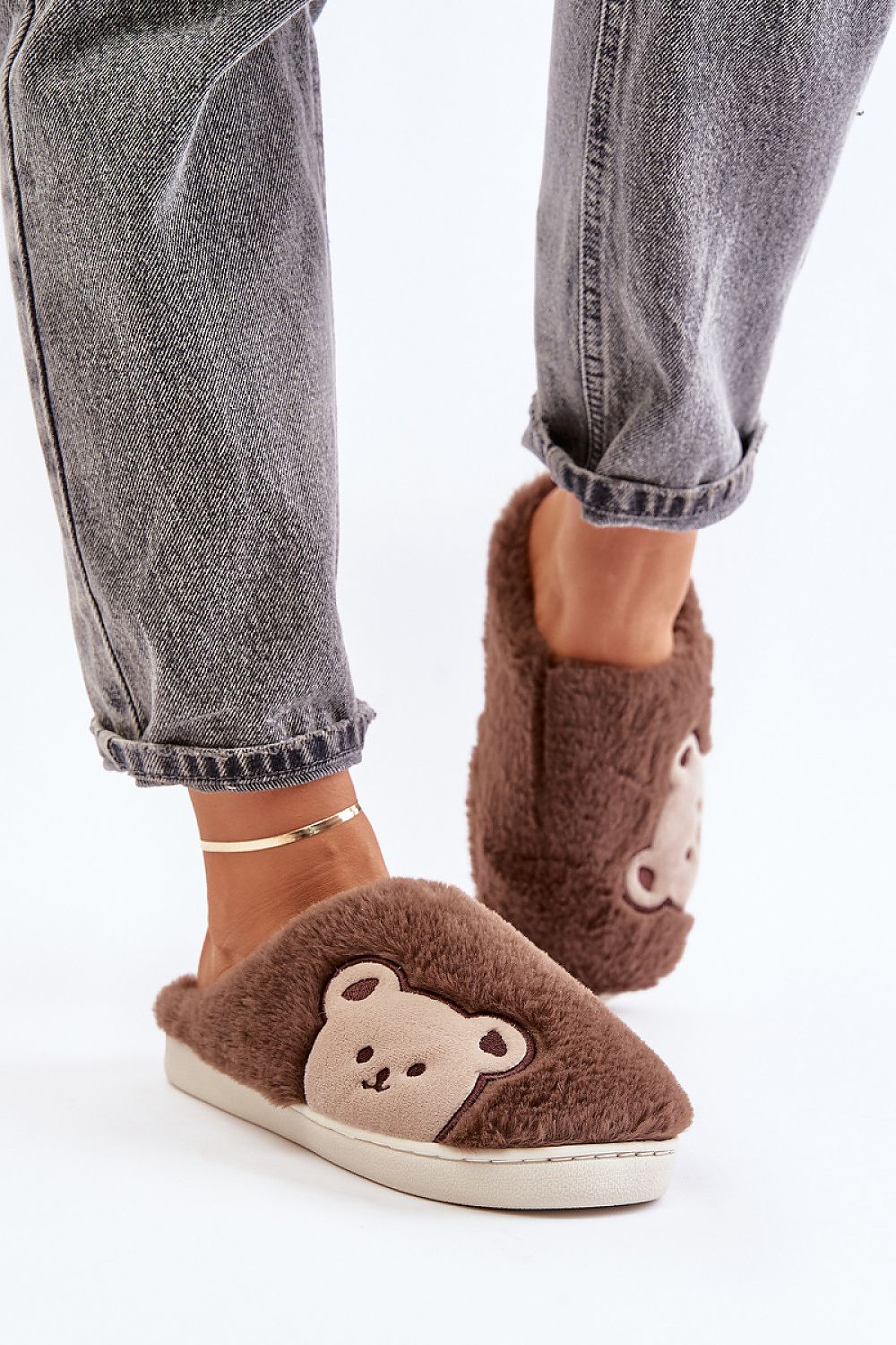 Slippers model 202653