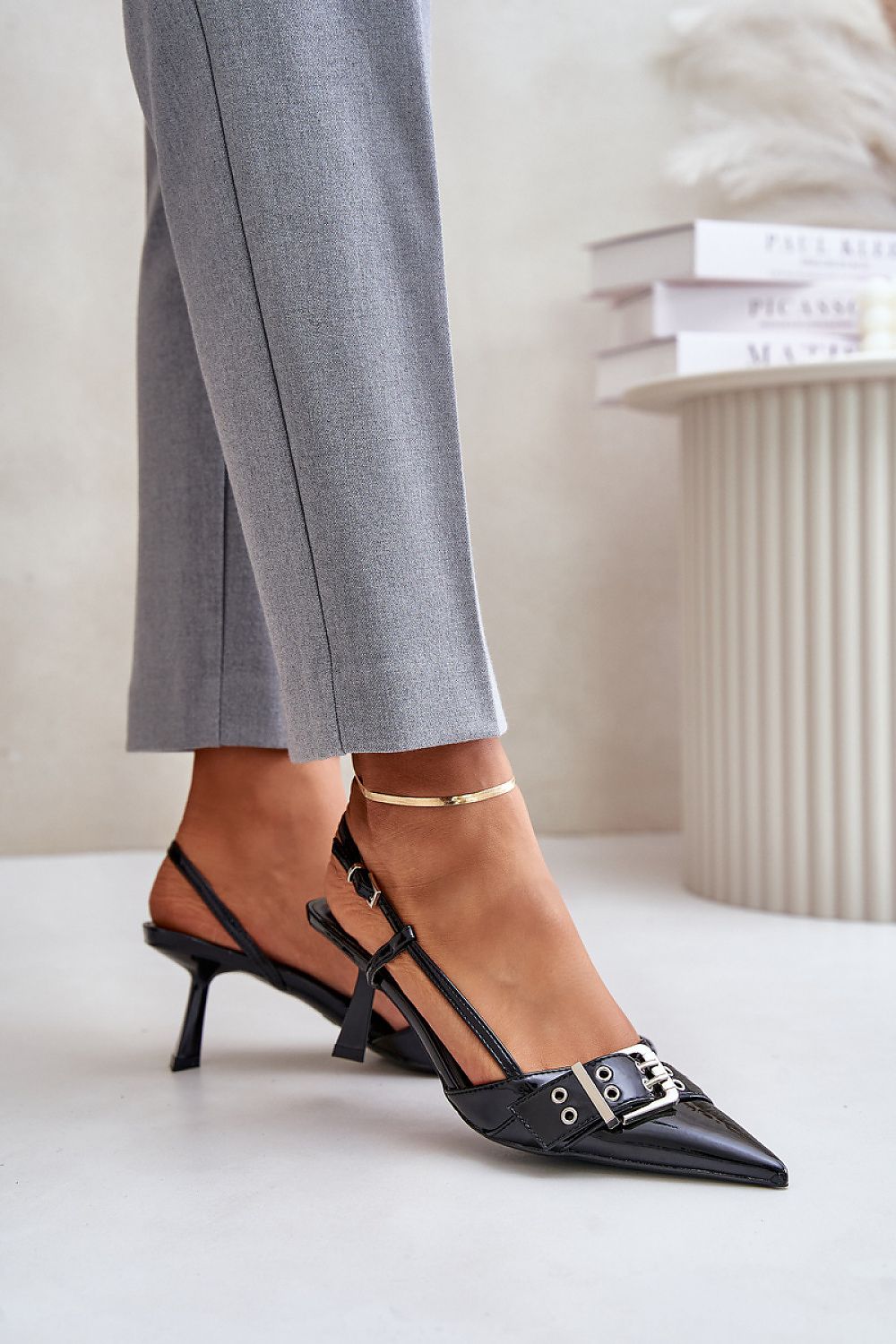 High heels model 202796