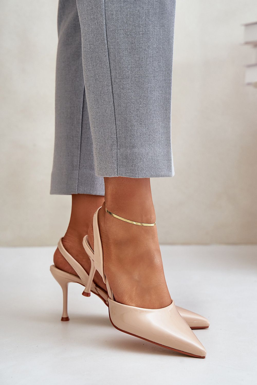High heels model 202797