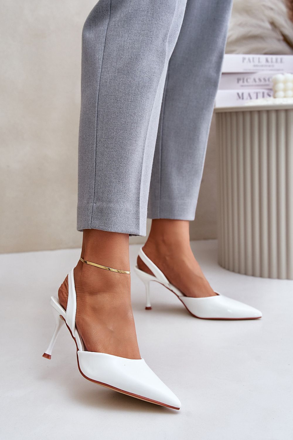 High heels model 202799