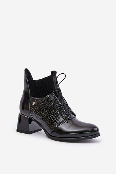 Heel boots model 202811