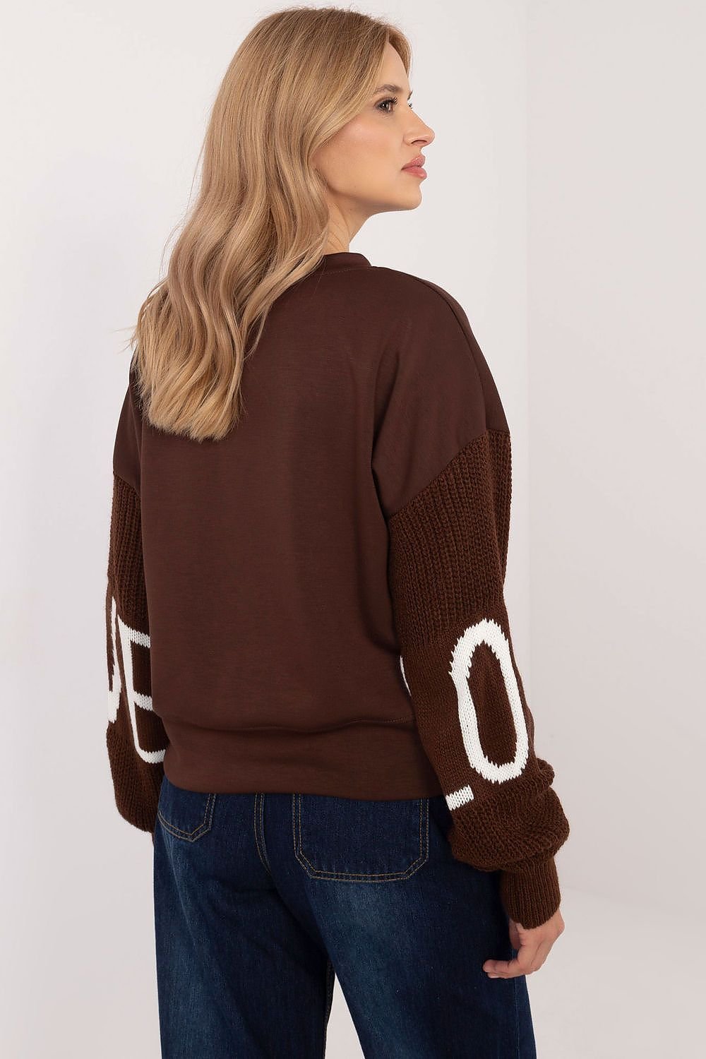 Sweatshirt model 202845