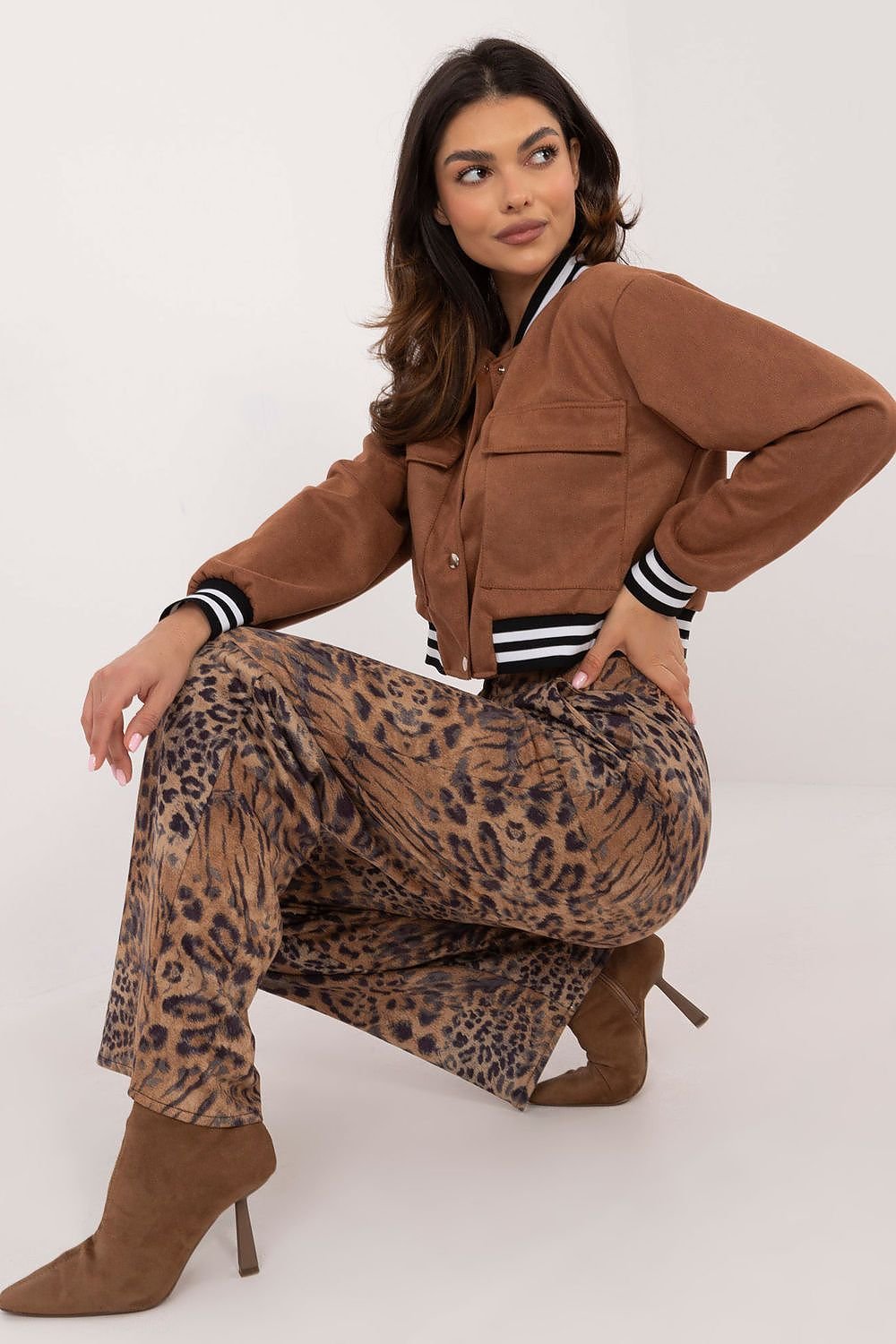 Women trousers model 202929
