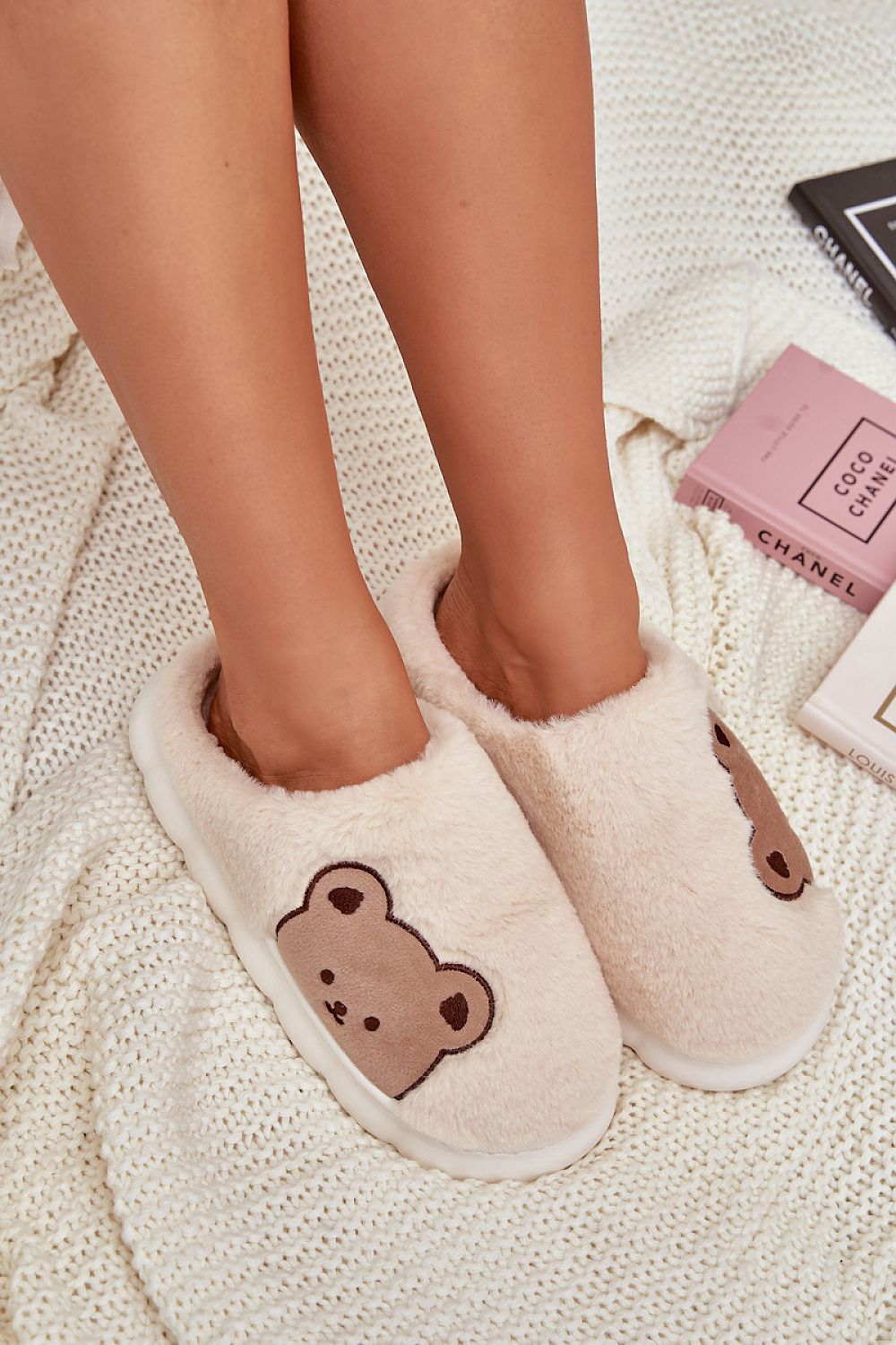 Slippers model 203600