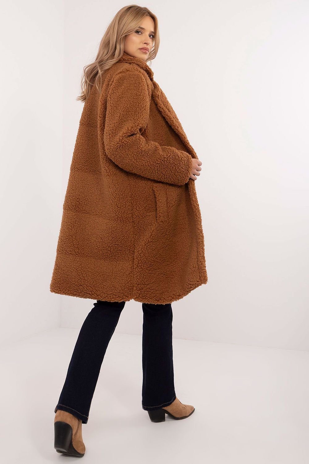 Coat model 203740