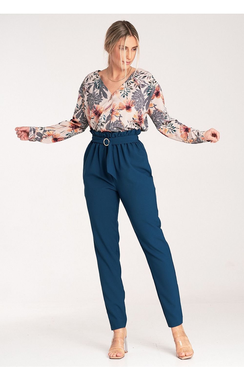 Women trousers model 204298