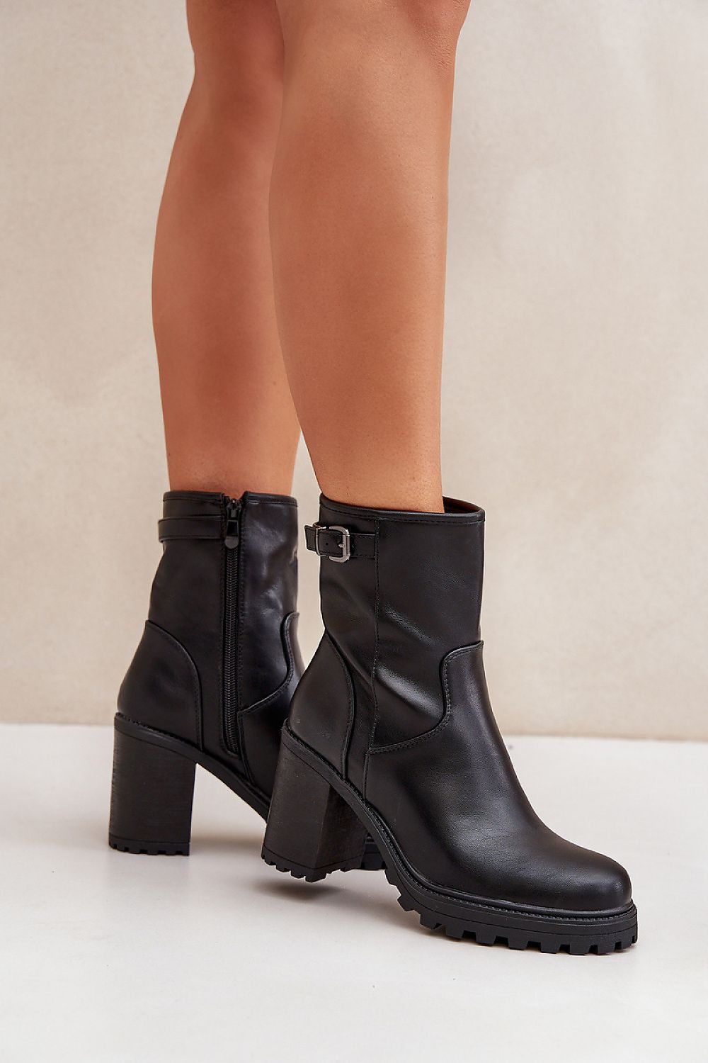 Heel boots model 204674
