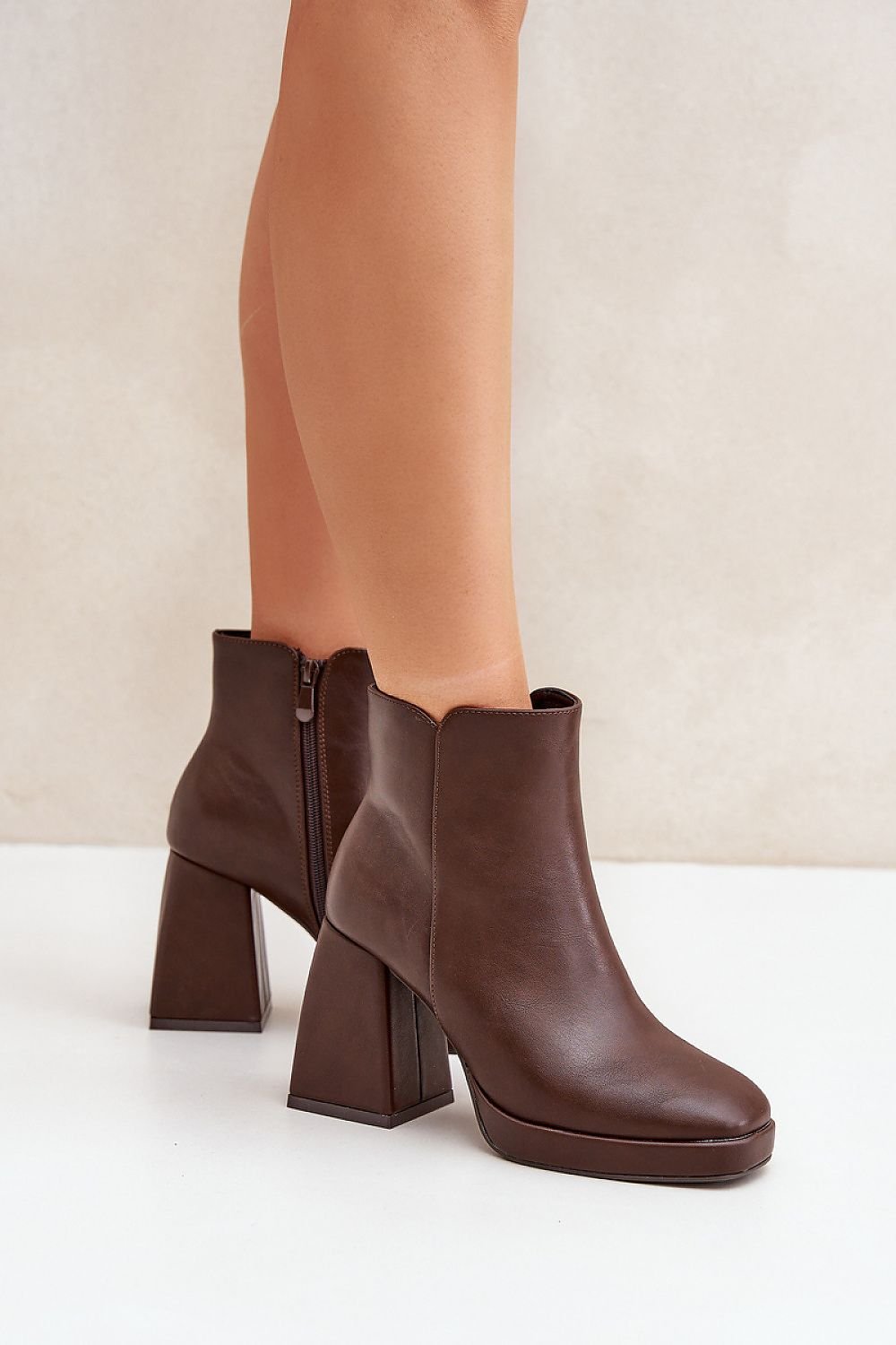 Heel boots model 204675