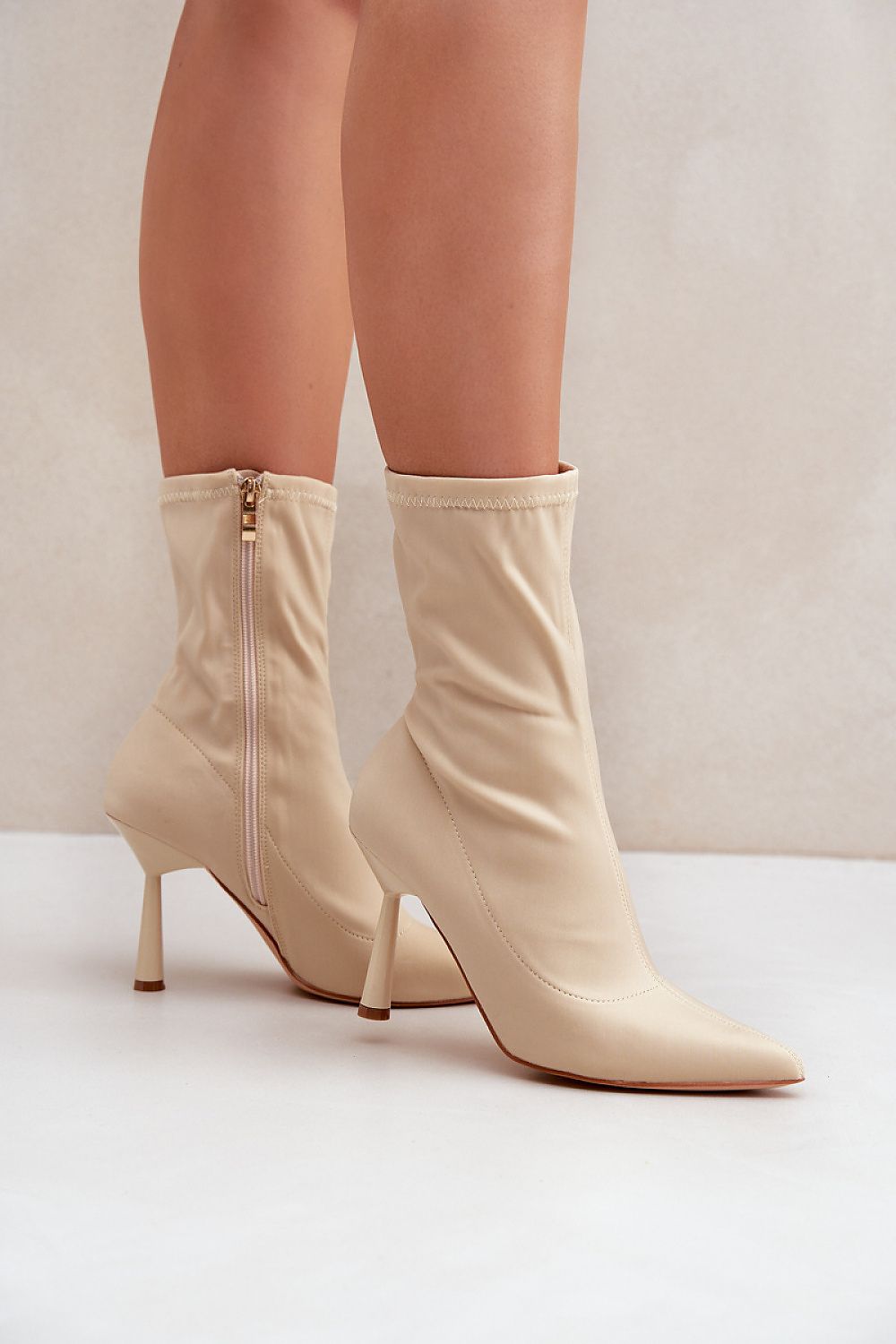Heel boots model 204701