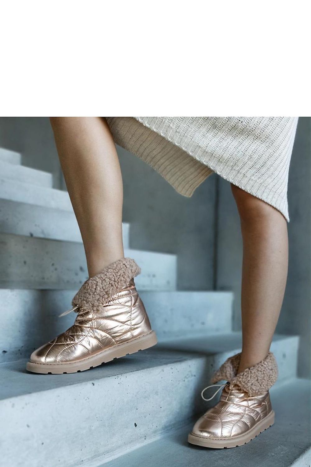 Snow boots model 204708