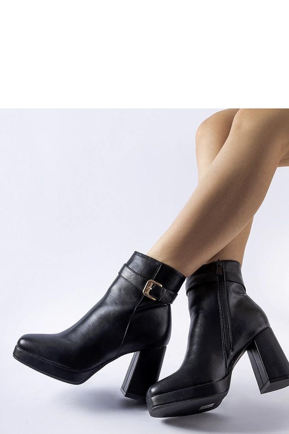 Heel boots model 204725