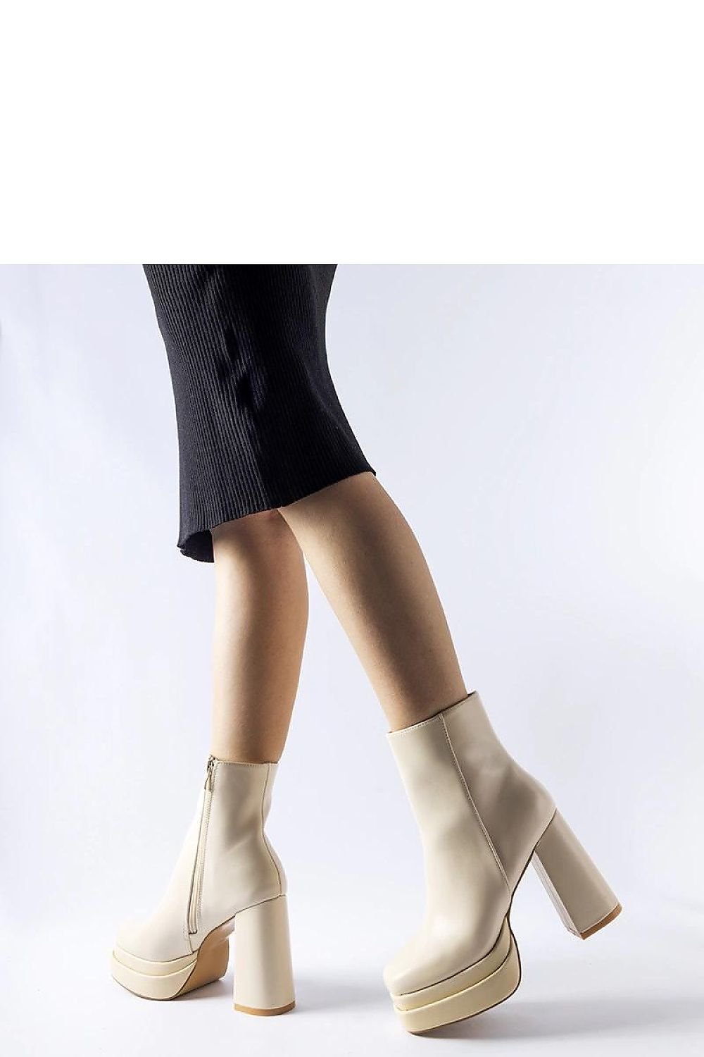 Heel boots model 204728