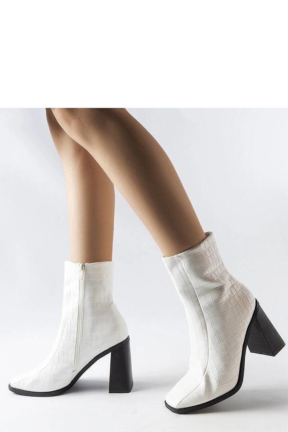 Heel boots model 204772