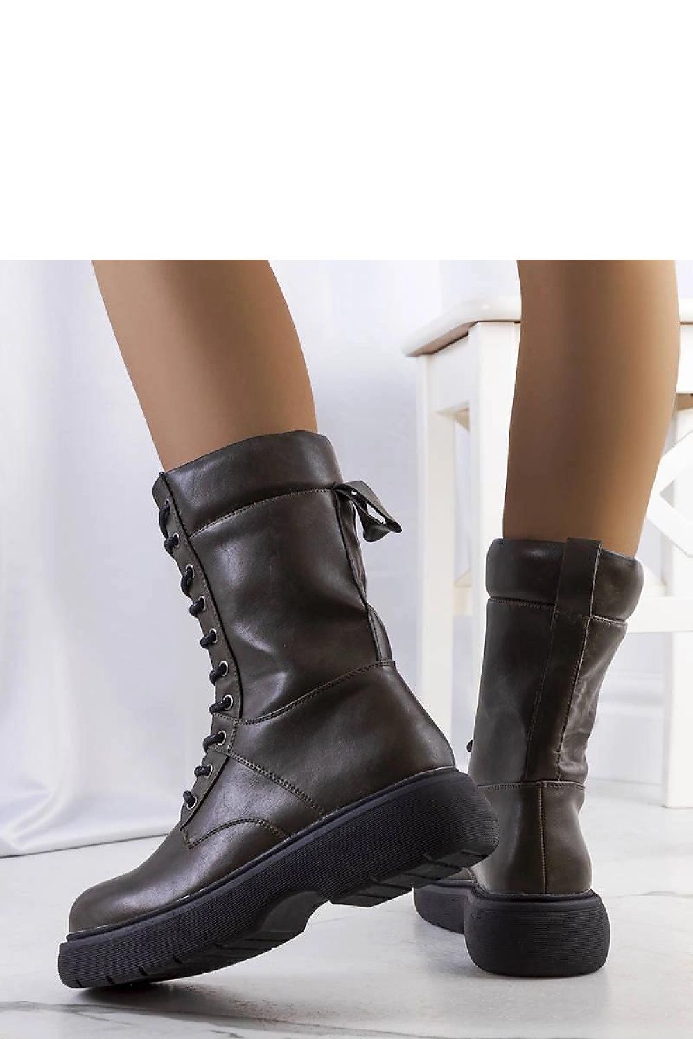 Boots model 204848