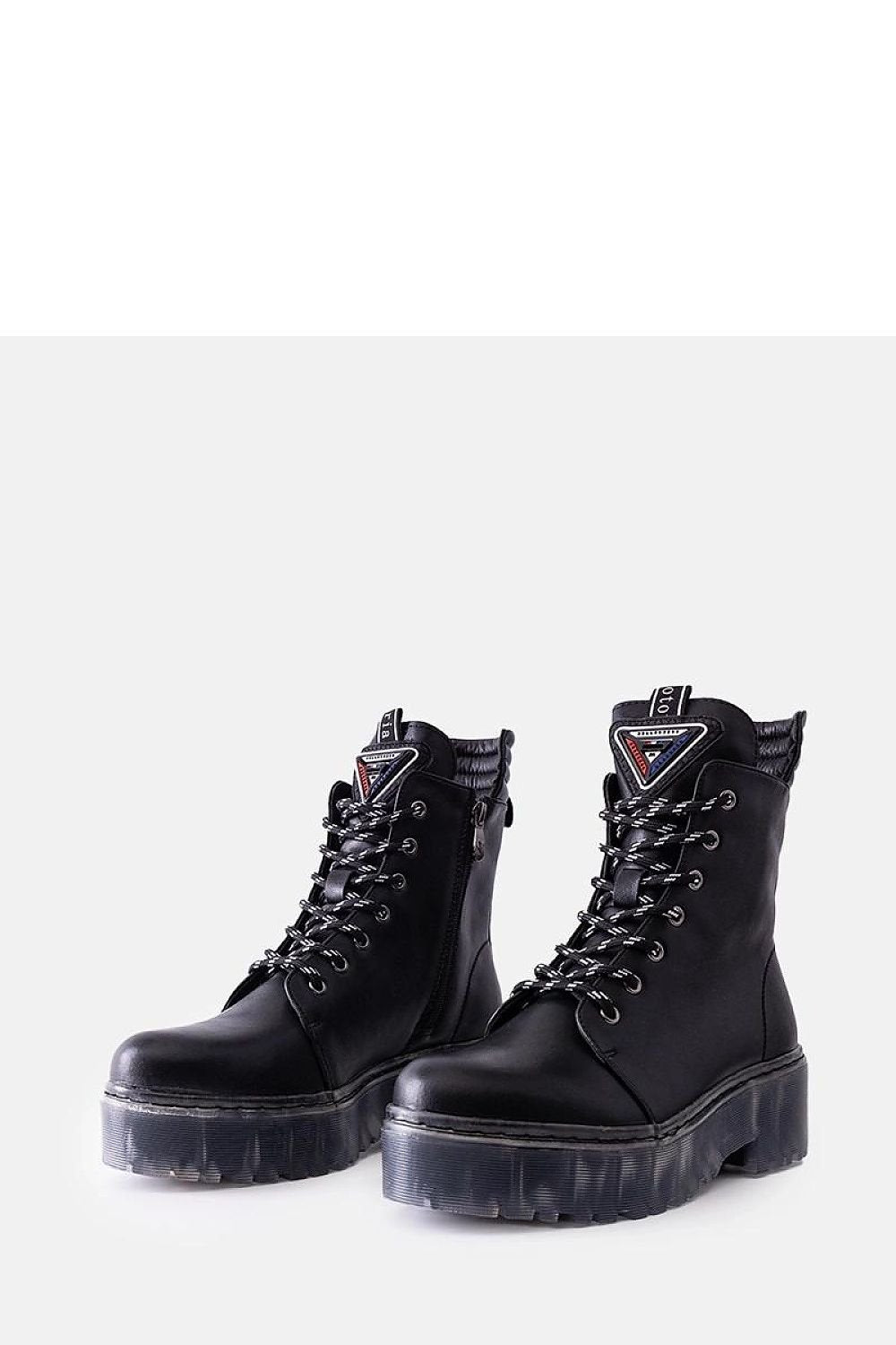 Boots model 204854