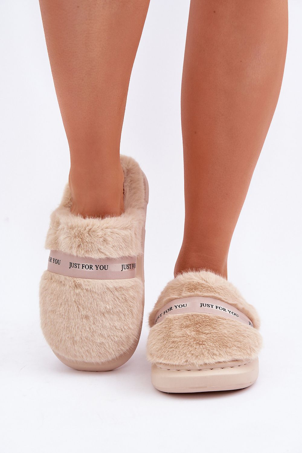 Slippers model 204933